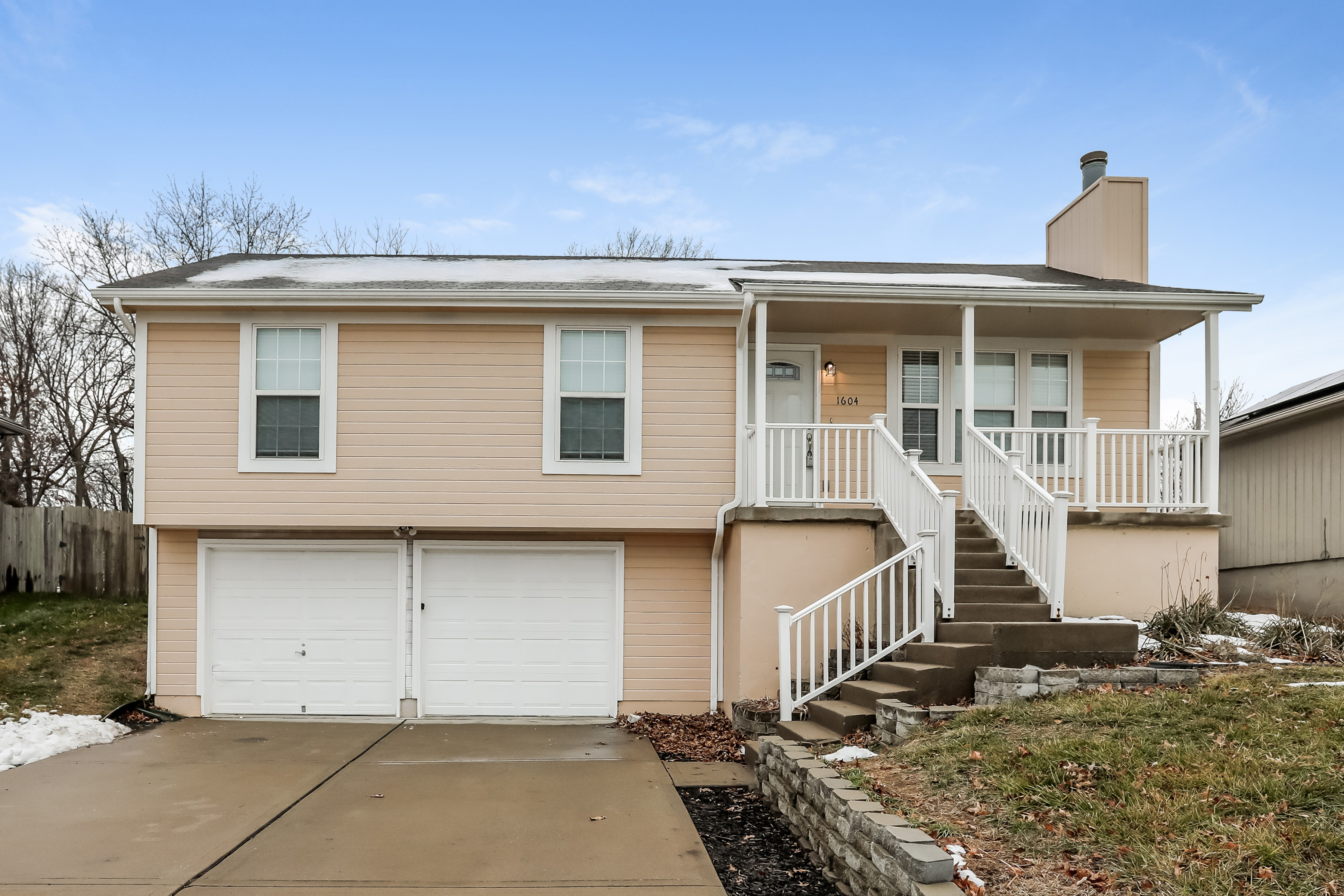 1604 N Hartford Rd Independence, MO 64058